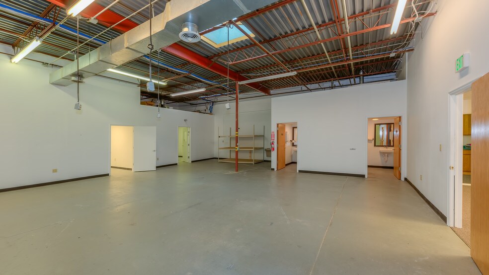 More Photos Of 530 Compton St, Broomfield Flex For Lease