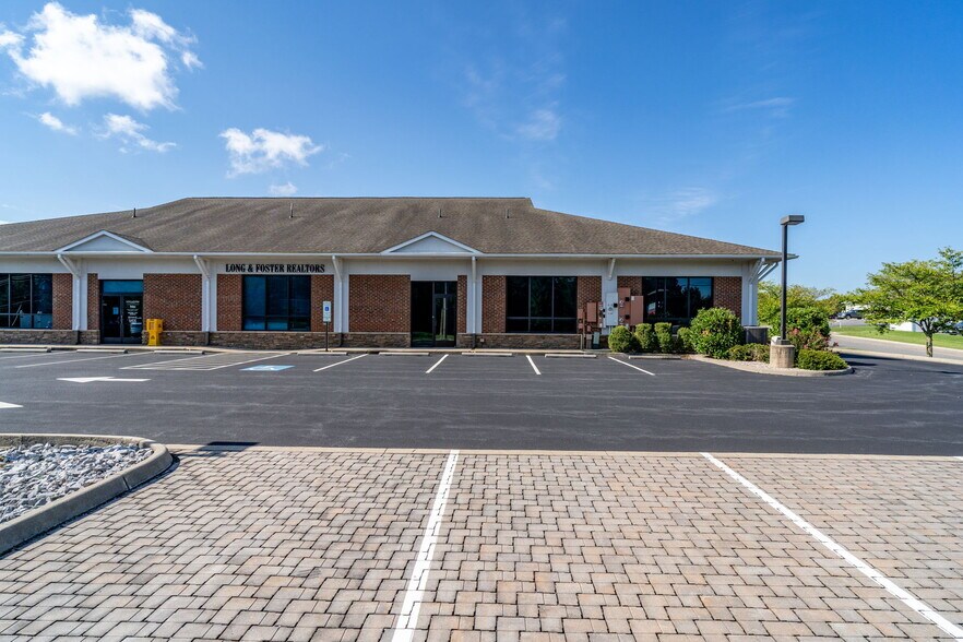 More Photos Of 16 Gosnell, Staunton Medical For Sale