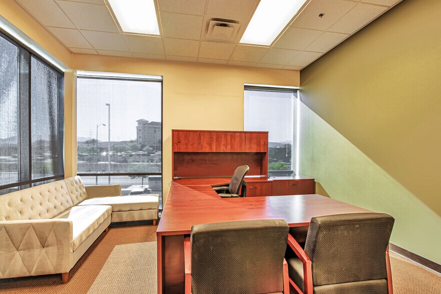 More Photos Of 7220 S Cimarron Rd, Las Vegas Medical For Sale