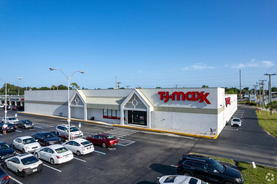 More Photos Of 125 E Merritt Island Cswy, Merritt Island Unknown For Lease