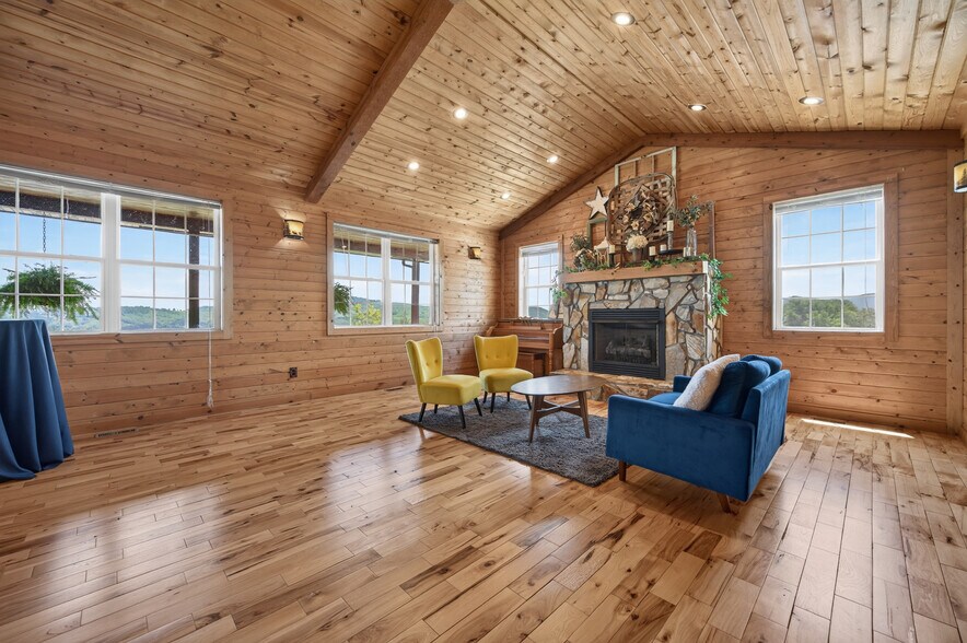 More Photos Of 639 Wagon Wheel Rd, Elk Creek Lodge Meeting Hall For Sale