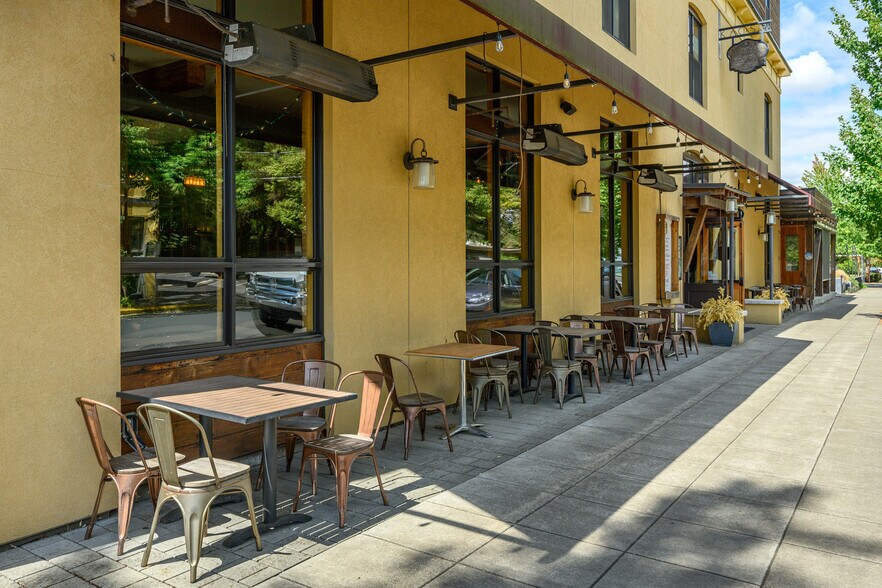 More Photos Of 645 NE 3rd St, Mcminnville Storefront Retail Office For Lease