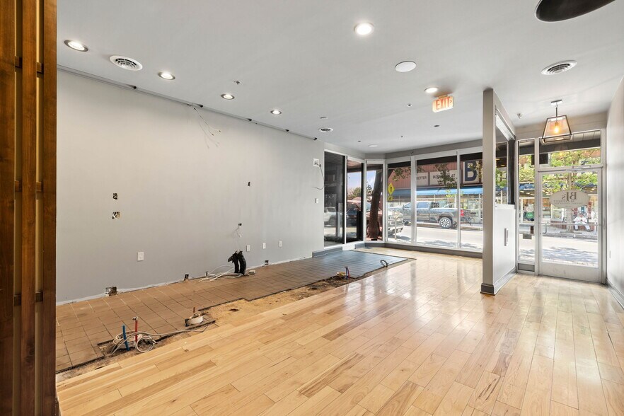 More Photos Of 494 Mill St, Danville Storefront For Lease