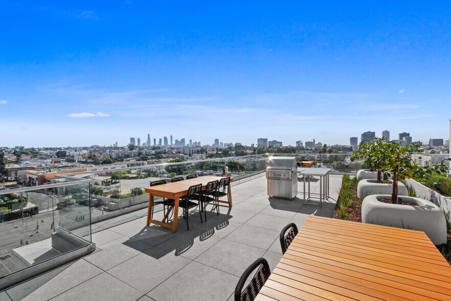 More Photos Of 200 N Vermont Ave, Los Angeles Apartments For Lease