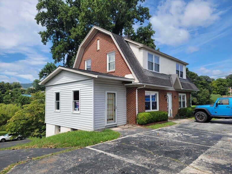 More Photos Of 115 W Blue Ridge St, Stuart Office For Sale