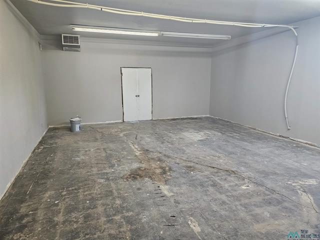 More Photos Of 107 S 14th St, Artesia Showroom For Sale