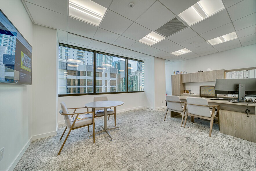 More Photos Of 1200 Brickell Ave, Miami Office For Lease