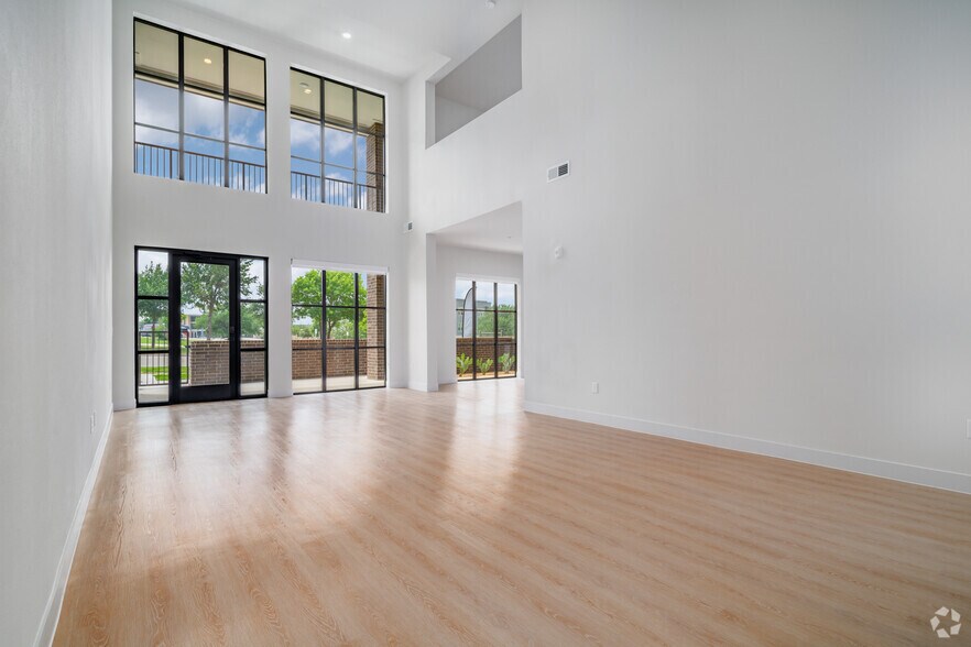 More Photos Of 7910 S New Braunfels, San Antonio Apartments For Lease
