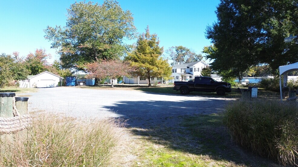 More Photos Of 38869 Morris Point Rd, Abell Restaurant For Sale