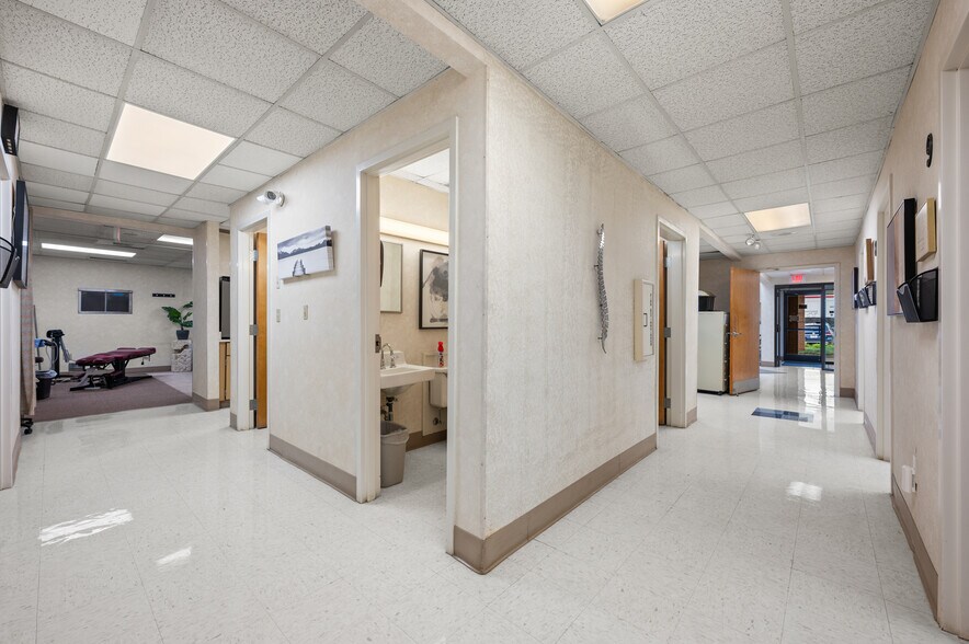 More Photos Of 5410 N Tryon St, Charlotte Medical For Sale