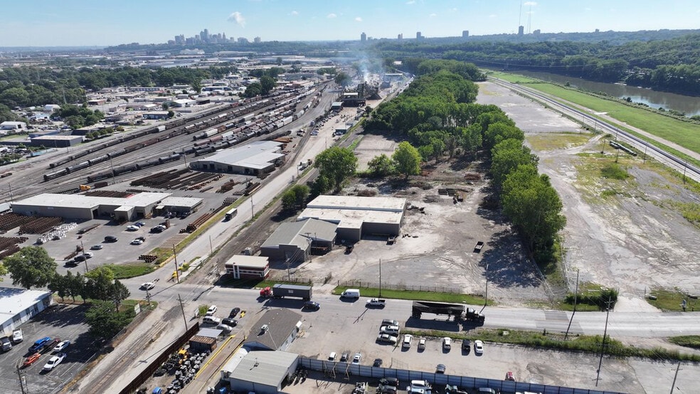 More Photos Of 1141 S 12th St, Kansas City Warehouse For Lease