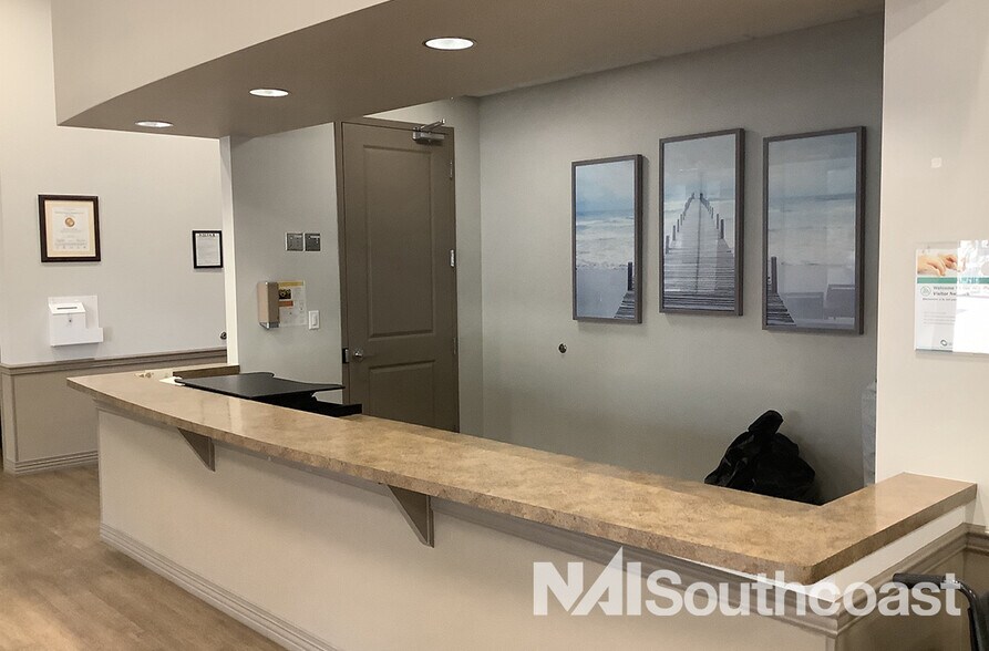 More Photos Of 1685 Gulf To Bay Blvd, Clearwater Freestanding For Lease