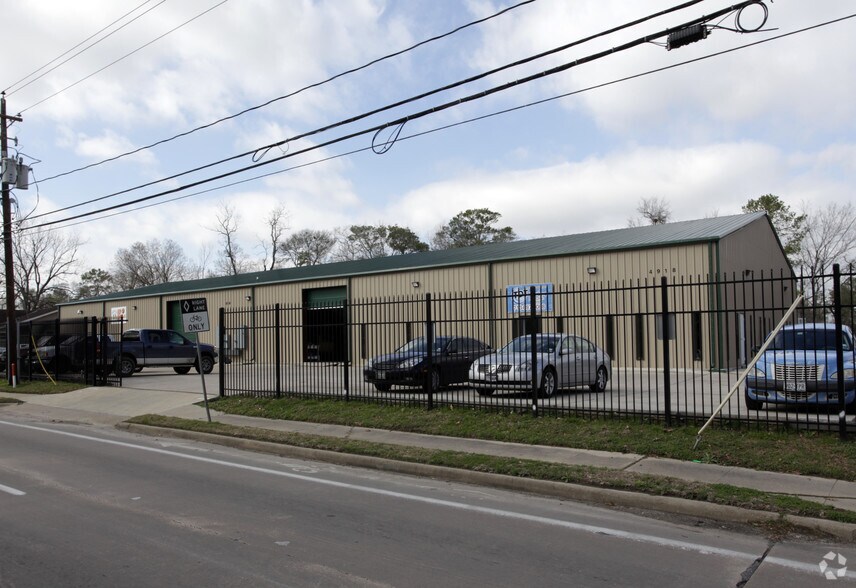 More Photos Of 4920 Pinemont Dr, Houston Manufacturing For Sale