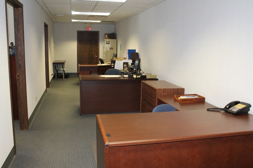 More Photos Of 120 W Grand Ave, Eau Claire Office Residential For Lease