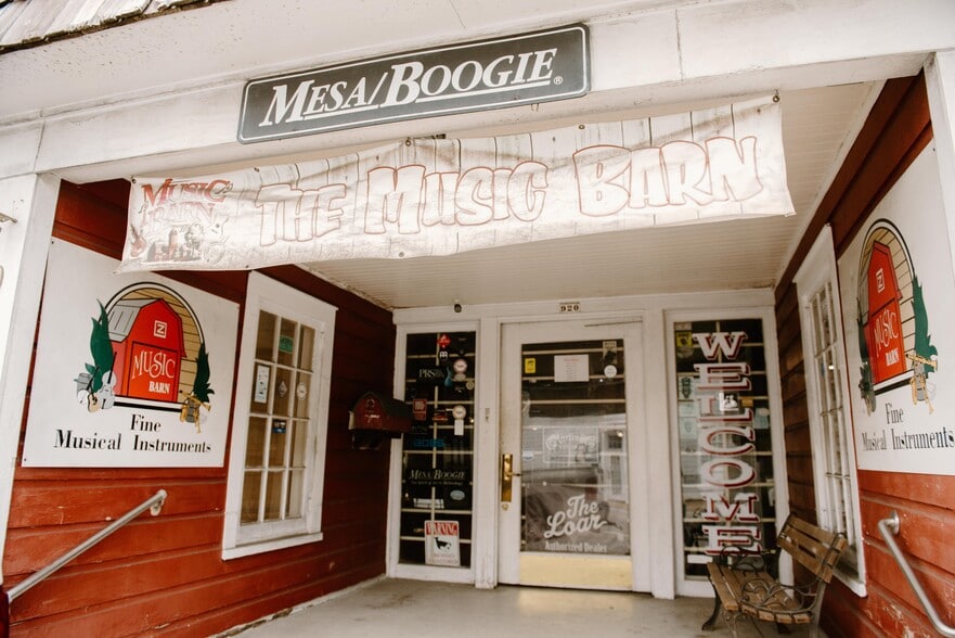 More Photos Of 920 S Chapman St, Greensboro Storefront For Lease