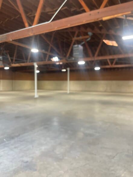 More Photos Of 13525 Alma Ave, Gardena Manufacturing For Lease