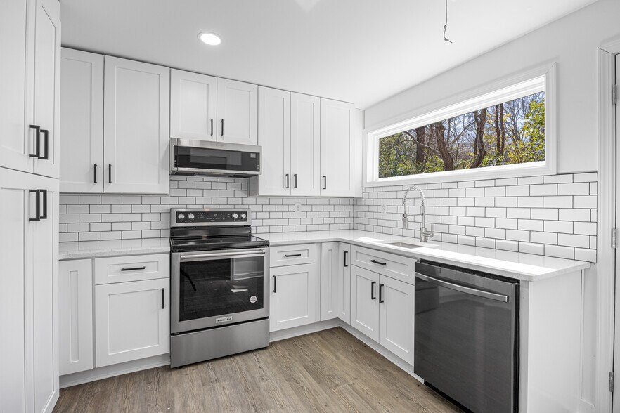 More Photos Of 5015 Forestmont Dr, Matthews Apartments For Sale