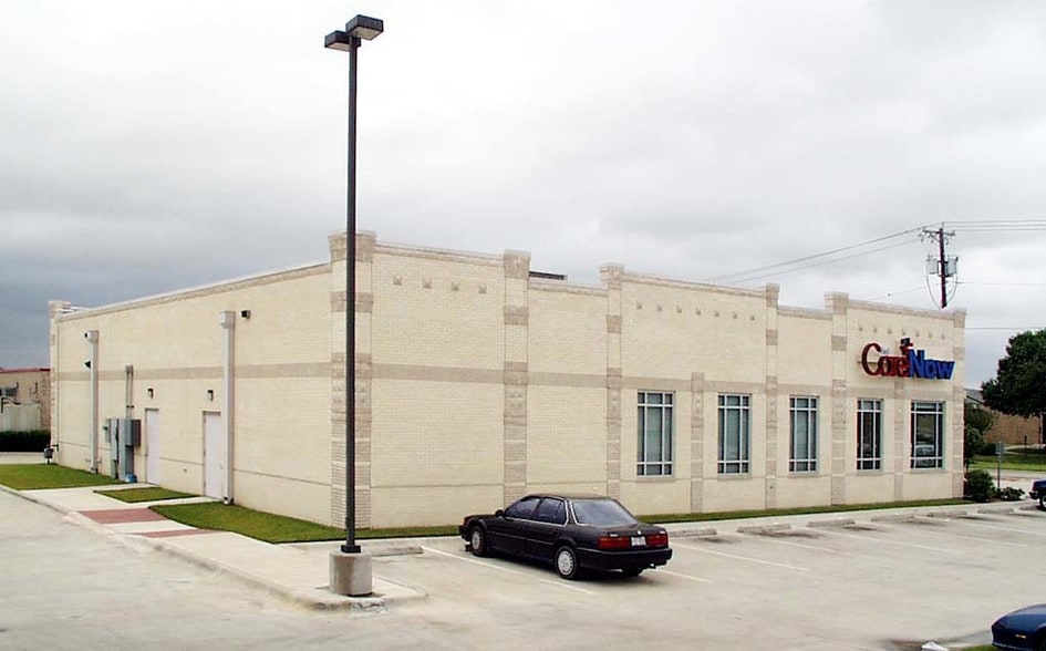 More Photos Of 6340 N Beach St, Haltom City Medical For Lease