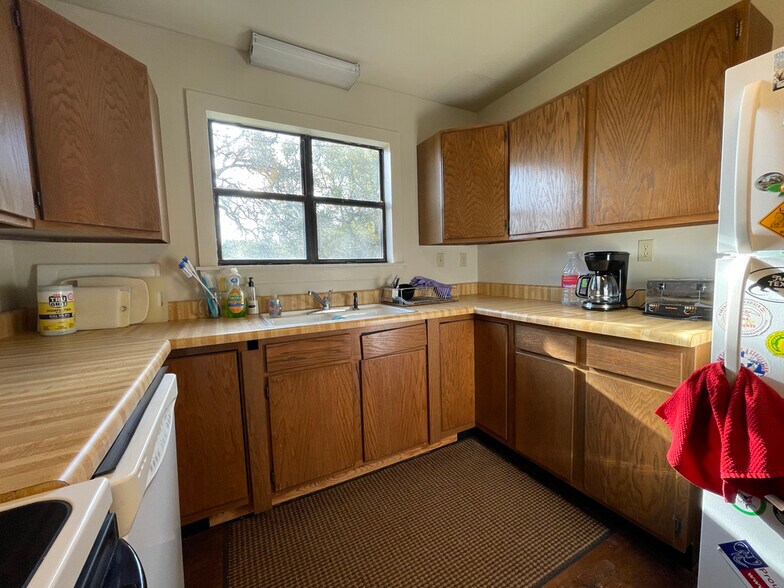 More Photos Of 1400 Greer ln, Burnet Land For Sale