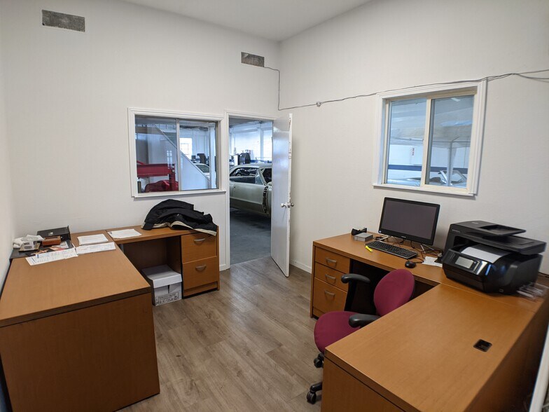 More Photos Of 710 N San Mateo Dr, San Mateo Service For Lease