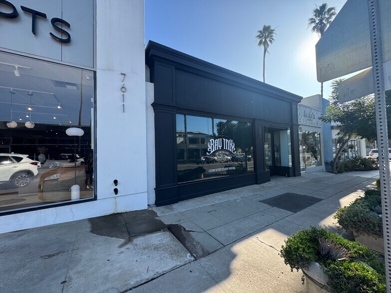 More Photos Of 7603-7607 Girard Ave, La Jolla Storefront For Lease