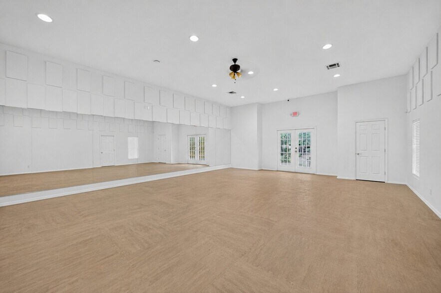 More Photos Of 1309 15th St, Huntsville Storefront Retail Residential For Sale