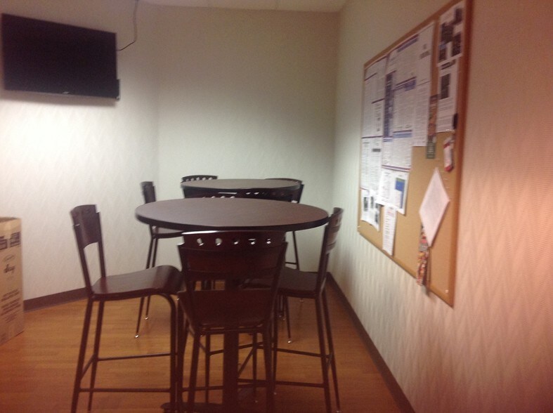 More Photos Of 621 Columbia Street Ext, Cohoes Office For Lease