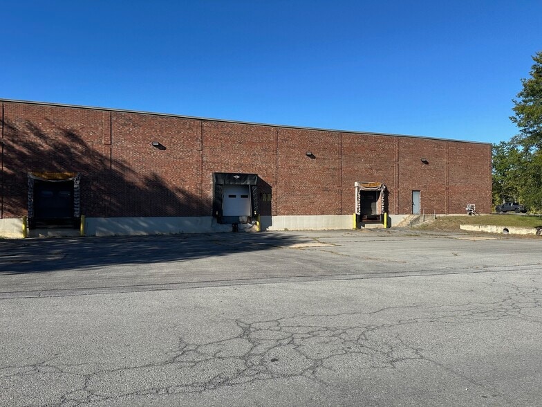 More Photos Of 5 Pruyn's Island Dr, Glens Falls Unknown For Lease