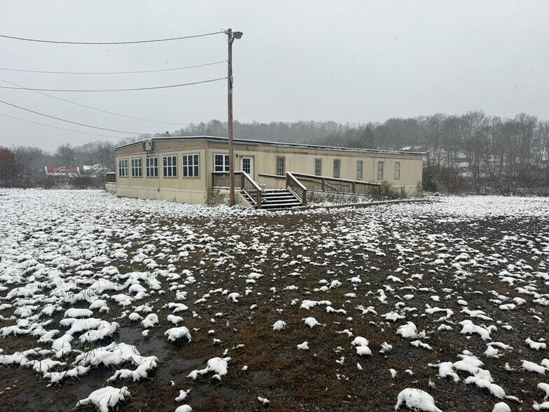 More Photos Of 264 Coal River Rd, Glen Daniel Medical For Sale