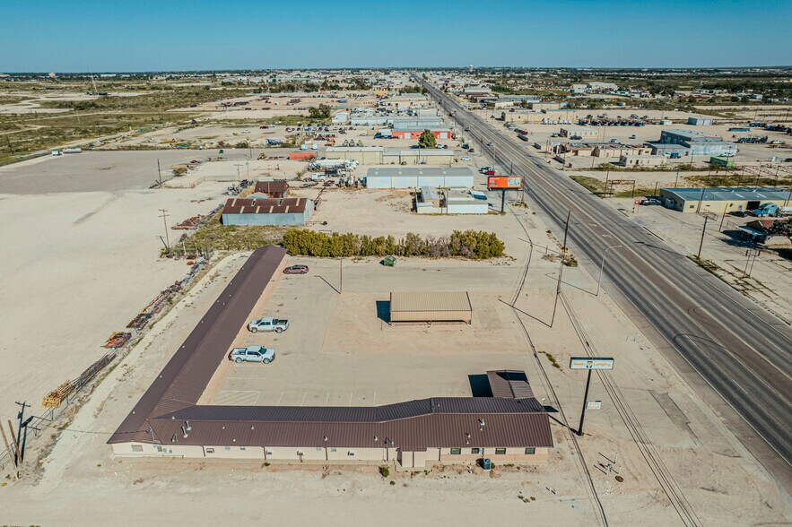 More Photos Of 2724 W Marland St, Hobbs Hotel For Sale