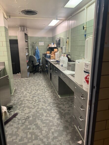 More Photos Of 6810 SE Dwight St, Topeka Industrial For Sale