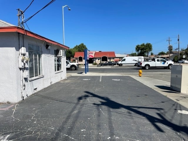 More Photos Of 966 W Winton Ave, Hayward Storefront Retail Residential For Sale