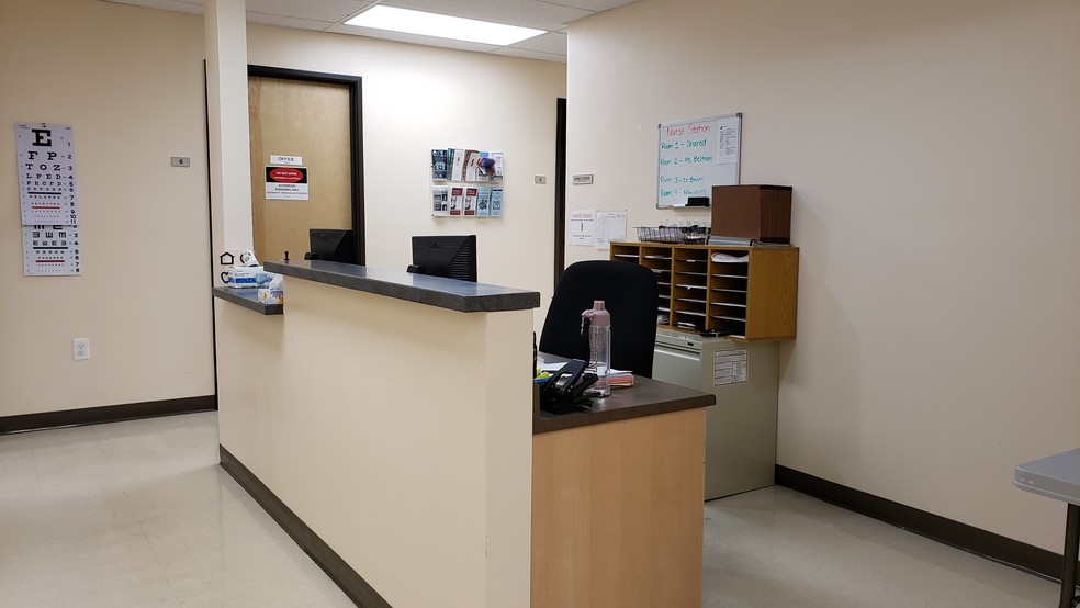 More Photos Of 8102-8110 Sunland Blvd, Sun Valley Medical For Sale