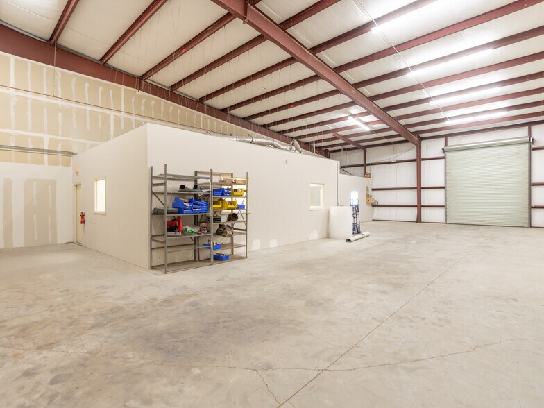 More Photos Of 221 Barren Springs Dr, Houston Unknown For Lease