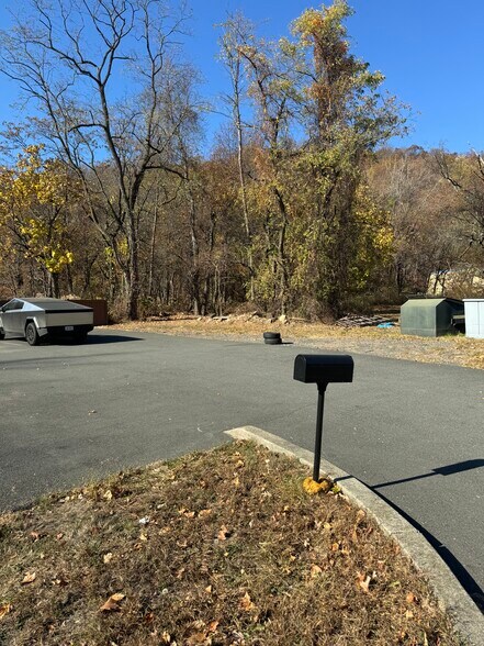 More Photos Of 500 N Highland Ave, Nyack Warehouse For Lease
