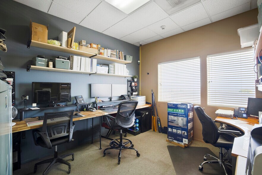 More Photos Of 1633-1651 Boulder City Pky, Boulder City General Retail For Sale