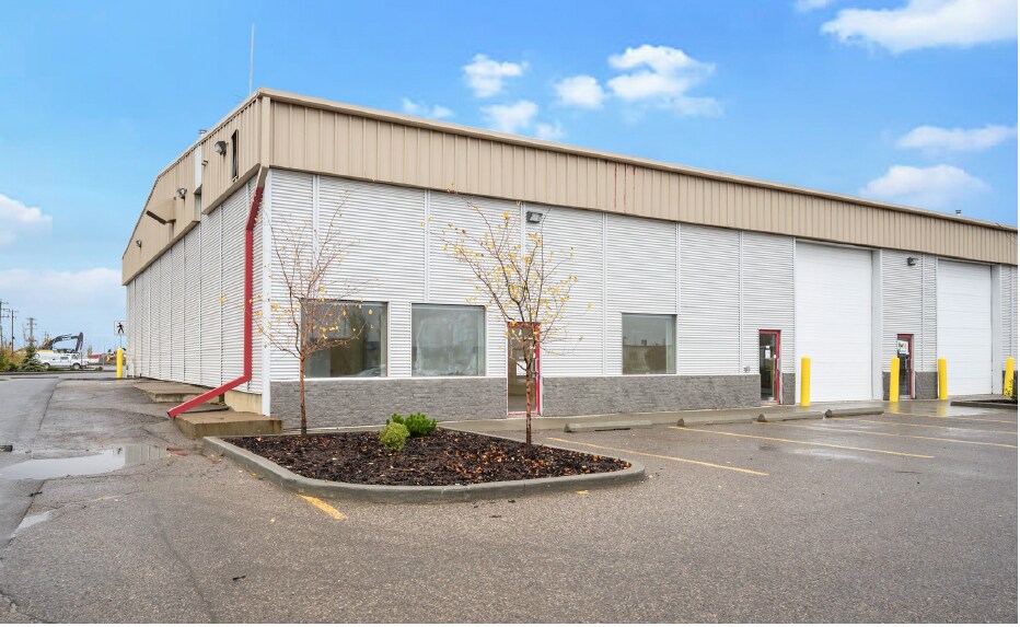 More Photos Of 240 MacKay Cres, Fort McMurray Warehouse For Lease