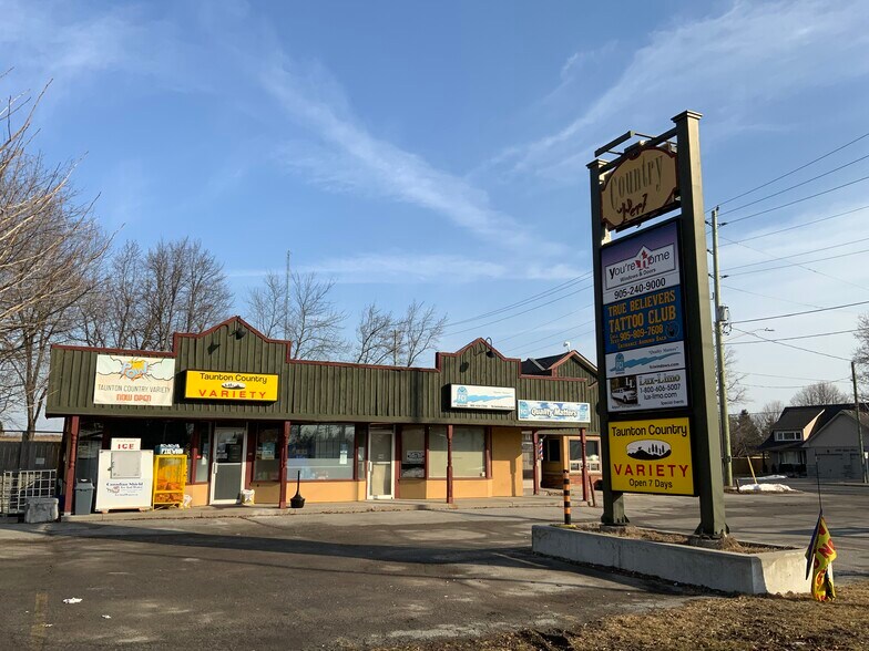 More Photos Of 1648 Taunton, Clarington Restaurant For Lease