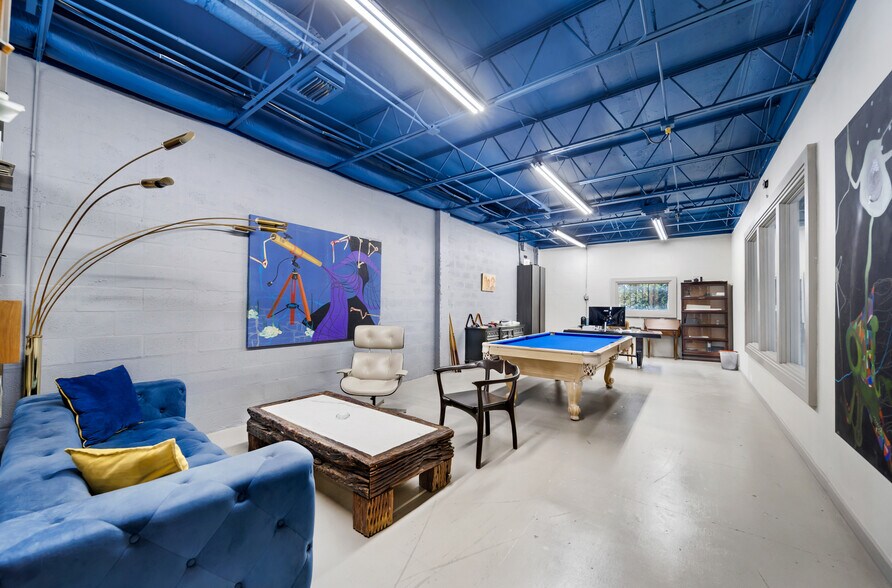 More Photos Of 3141 NW 40th St, Miami Warehouse For Sale