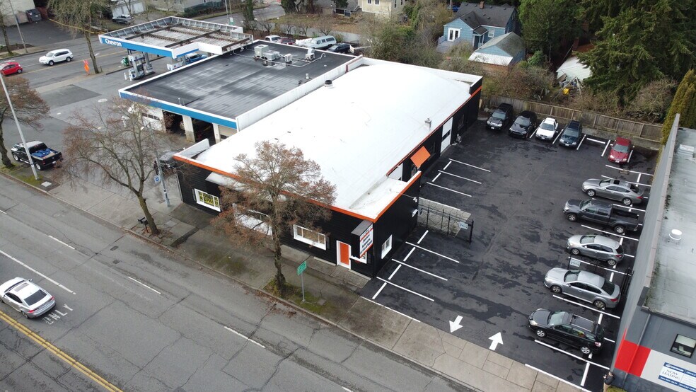 More Photos Of 12517 15th Ave NE, Seattle Warehouse For Sale