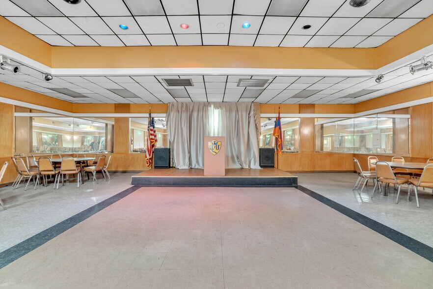 More Photos Of 463 Martelo Ave, Pasadena Office For Sale