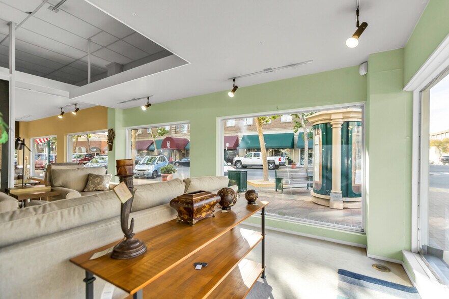 More Photos Of 10 S School St, Lodi Storefront Retail Office For Sale