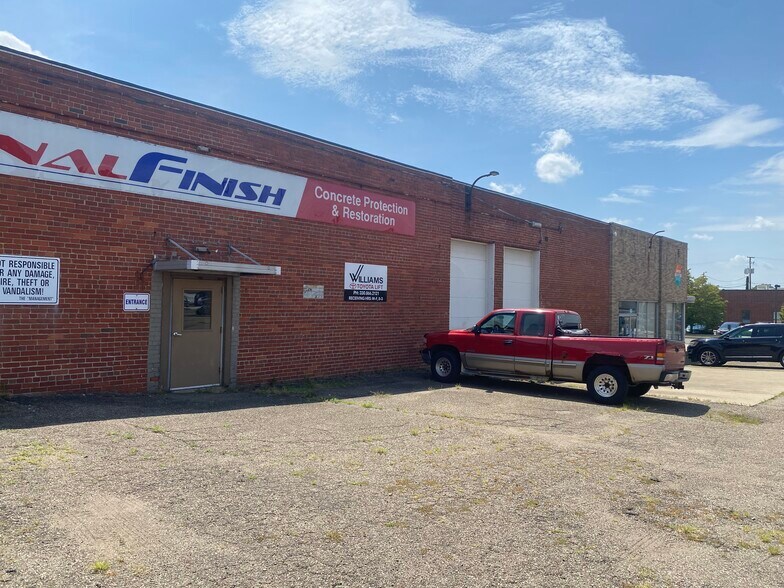 More Photos Of 730 S Market Ave, Canton Warehouse For Sale