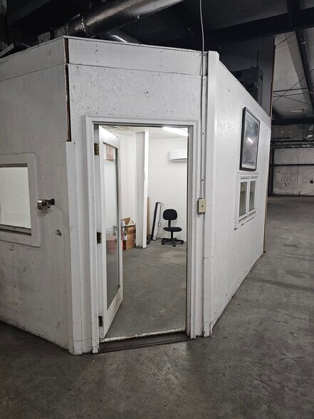 More Photos Of 6221 Monticello Rd, Columbia Warehouse For Lease