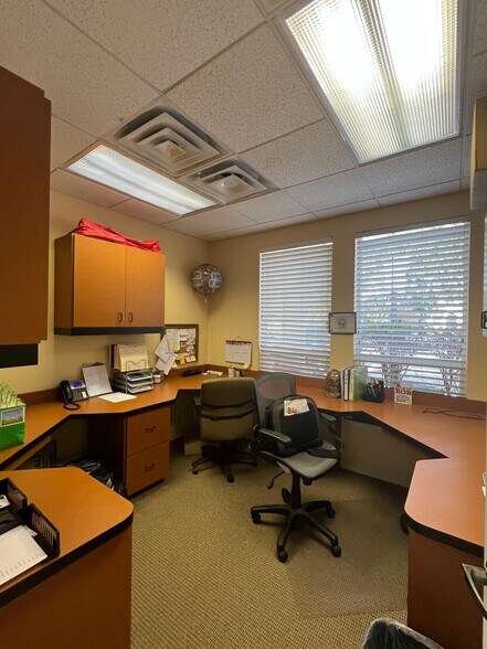 More Photos Of 1314 E Venice Ave, Venice Medical For Sale