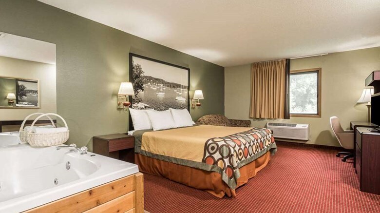 More Photos Of 232 Withers Harbor Dr, Red Wing Hotel For Sale