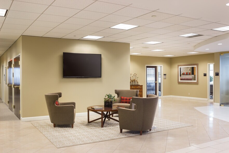 More Photos Of 462 S Fourth St, Louisville Office For Lease