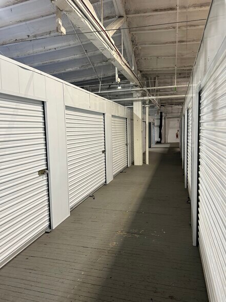 More Photos Of 113 E Chestnut St, Souderton Self Storage For Sale