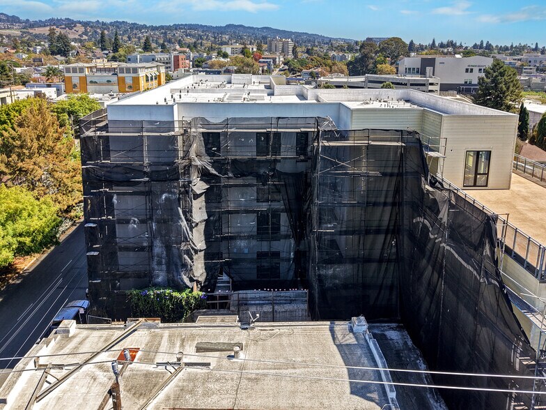 More Photos Of 387 40th St, Oakland Apartments For Sale