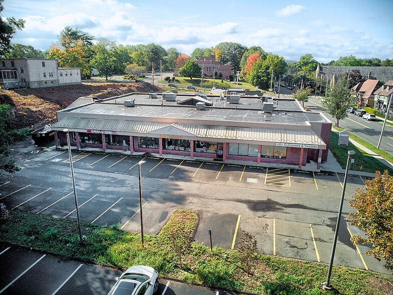 More Photos Of 1647 Whitney Ave, Hamden Bank For Lease